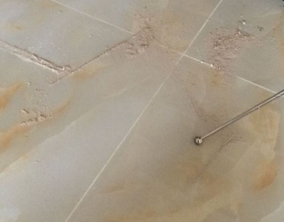 大名瓷砖空鼓维修公司分享粘合剂选择不当在瓷砖铺贴过程中可能导致以下问题
